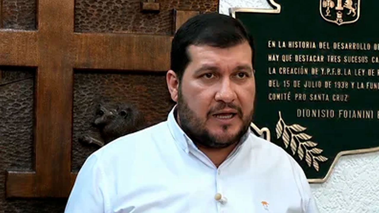Cochamanidis cuestiona al Gobierno por el desabastecimiento de combustible