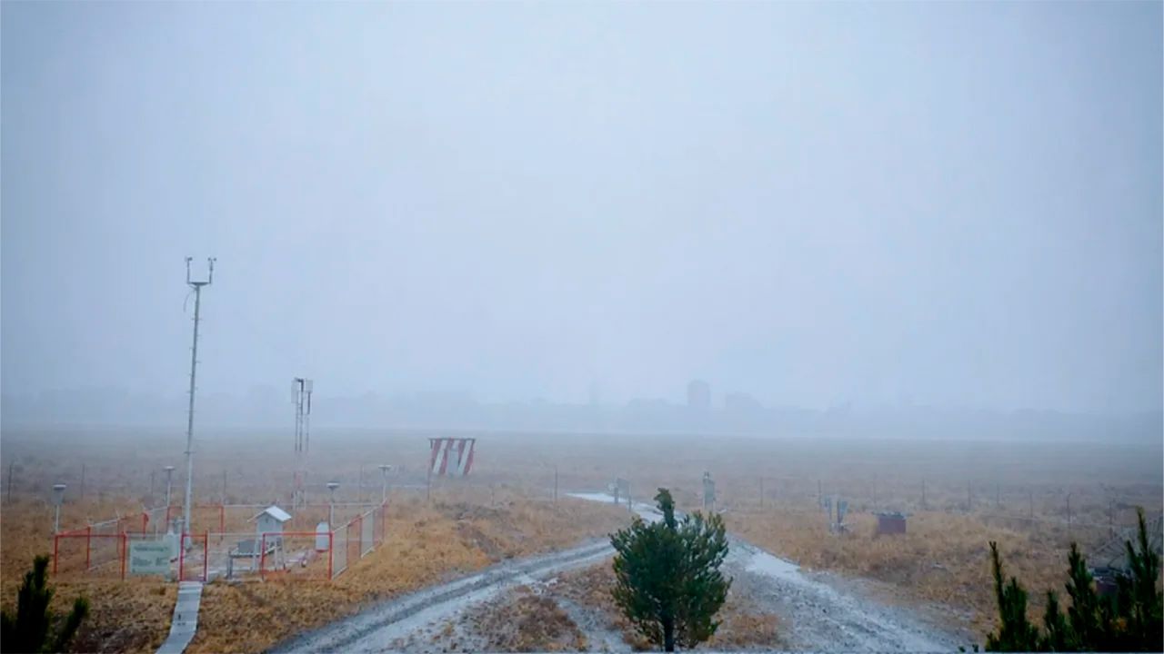 Aeropuerto de El Alto suspende vuelos por nevada