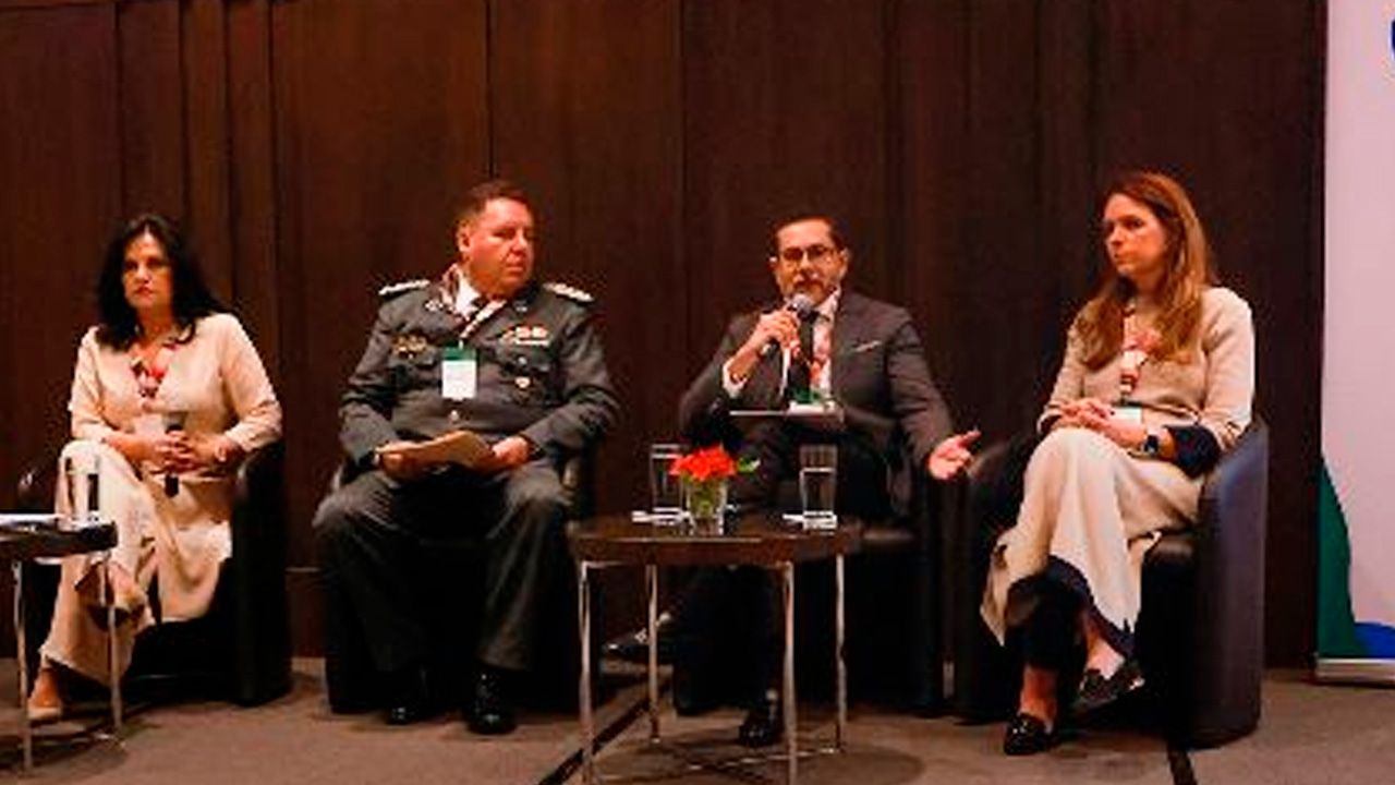 Aduana impulsa nuevo Código Aduanero ante el avance del comercio electrónico