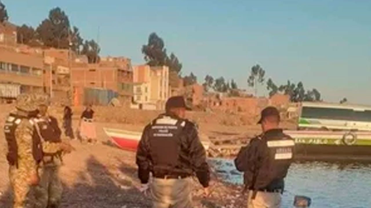 Encuentran el cuerpo sin vida de una mujer de 33 años en el lago Titicaca, en Tiquina, La Paz