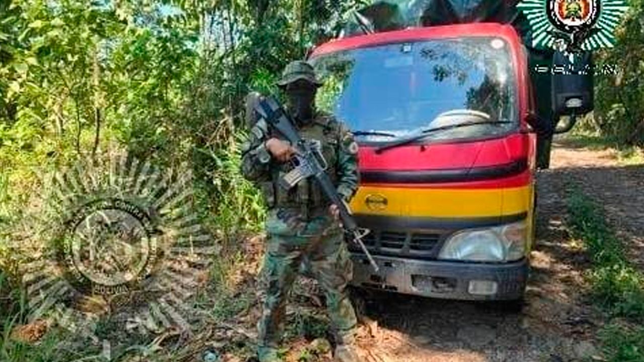 Destruyen fábrica móvil de cocaína además de aprehender a dos personas con marihuana