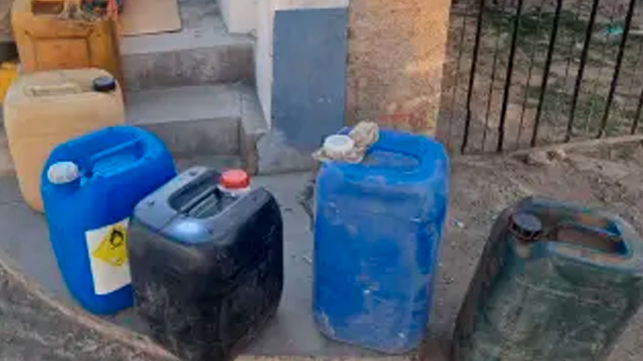 Surtidor es intervenido tras hallazgo de camión con bidones de combustible