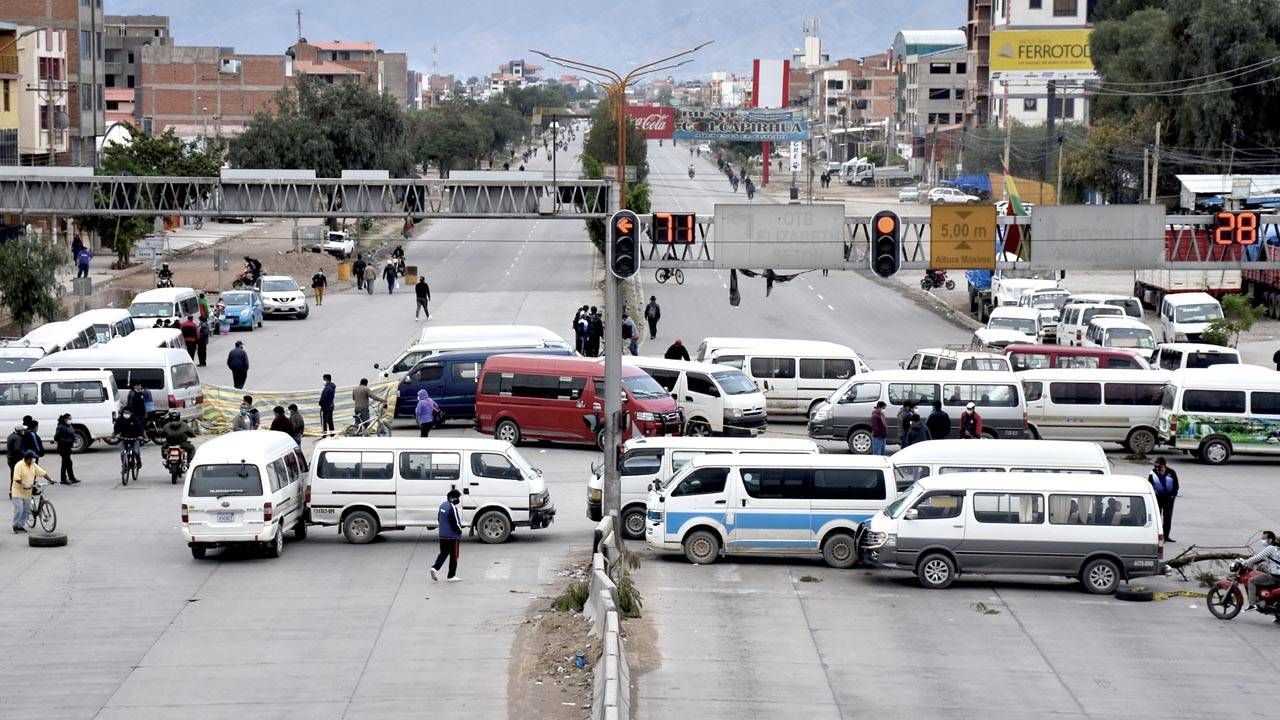  Transporte cooperativizado de Cochabamba anuncia paro de 24 horas para este martes si no hay diálogo con el Gobierno