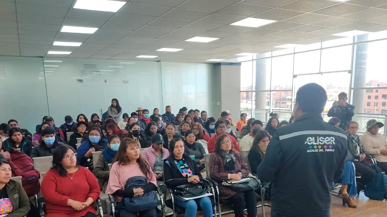 Capacitan a personal de salud para mejorar la atención a personas con discapacidad