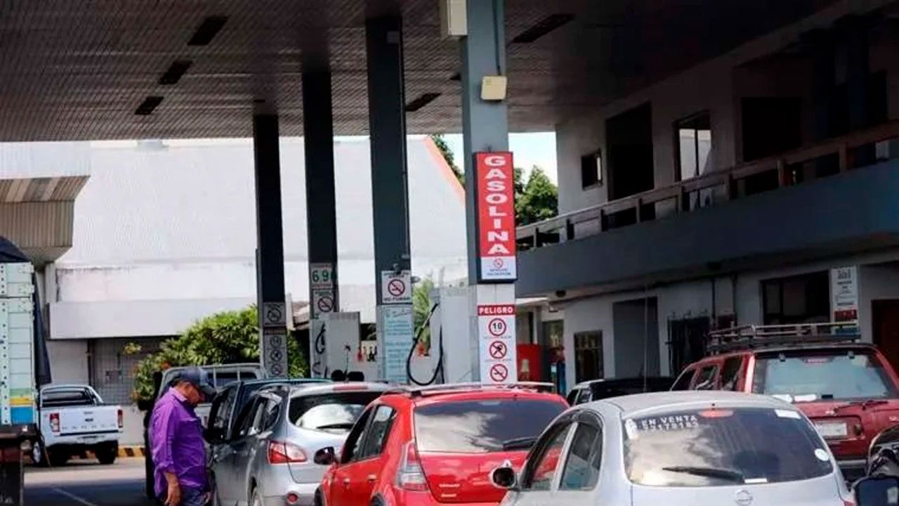 Aduana flexibiliza trámites para importar gasolina y diésel