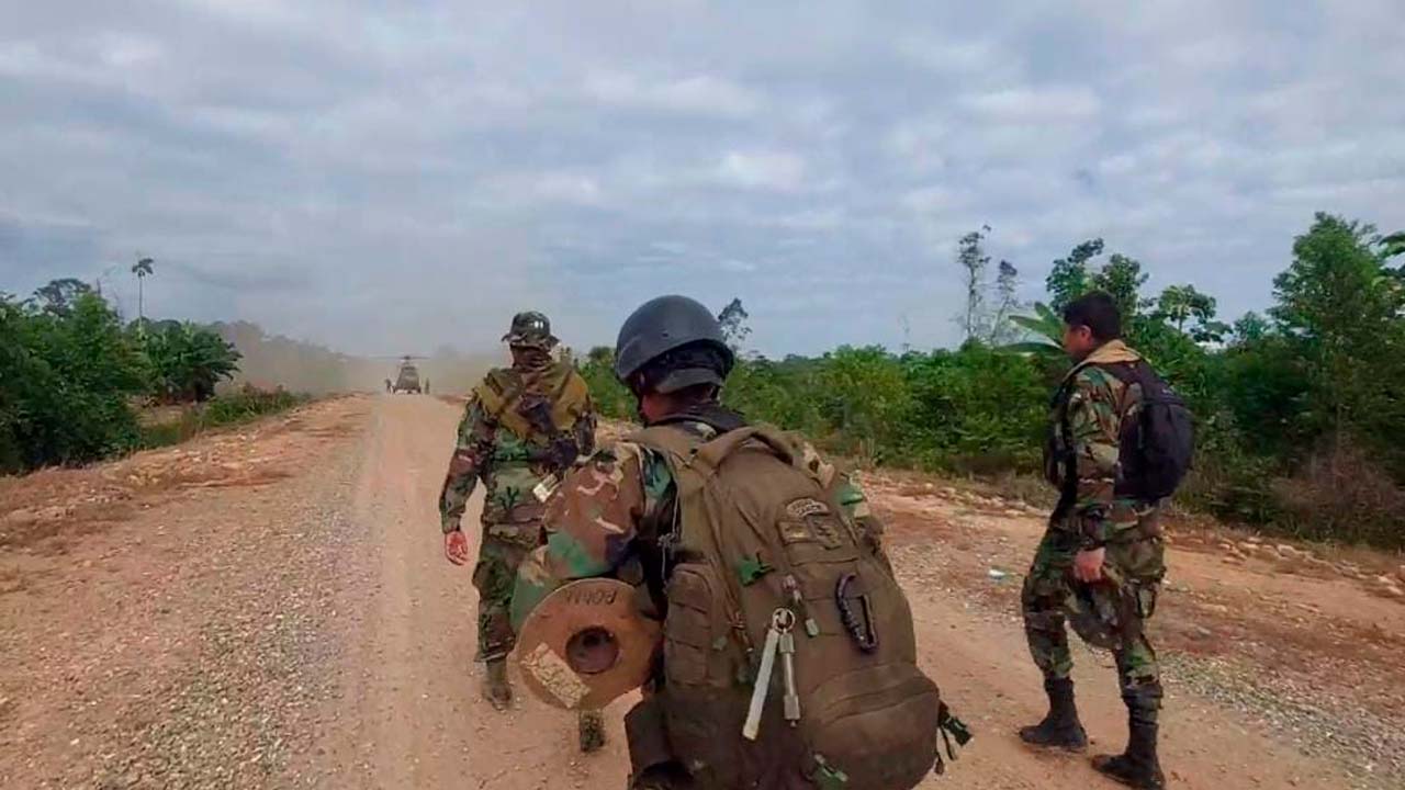 Balacera en Chapare tras intervención a fábrica de droga, intentaron desarmar a efectivos de Umopar