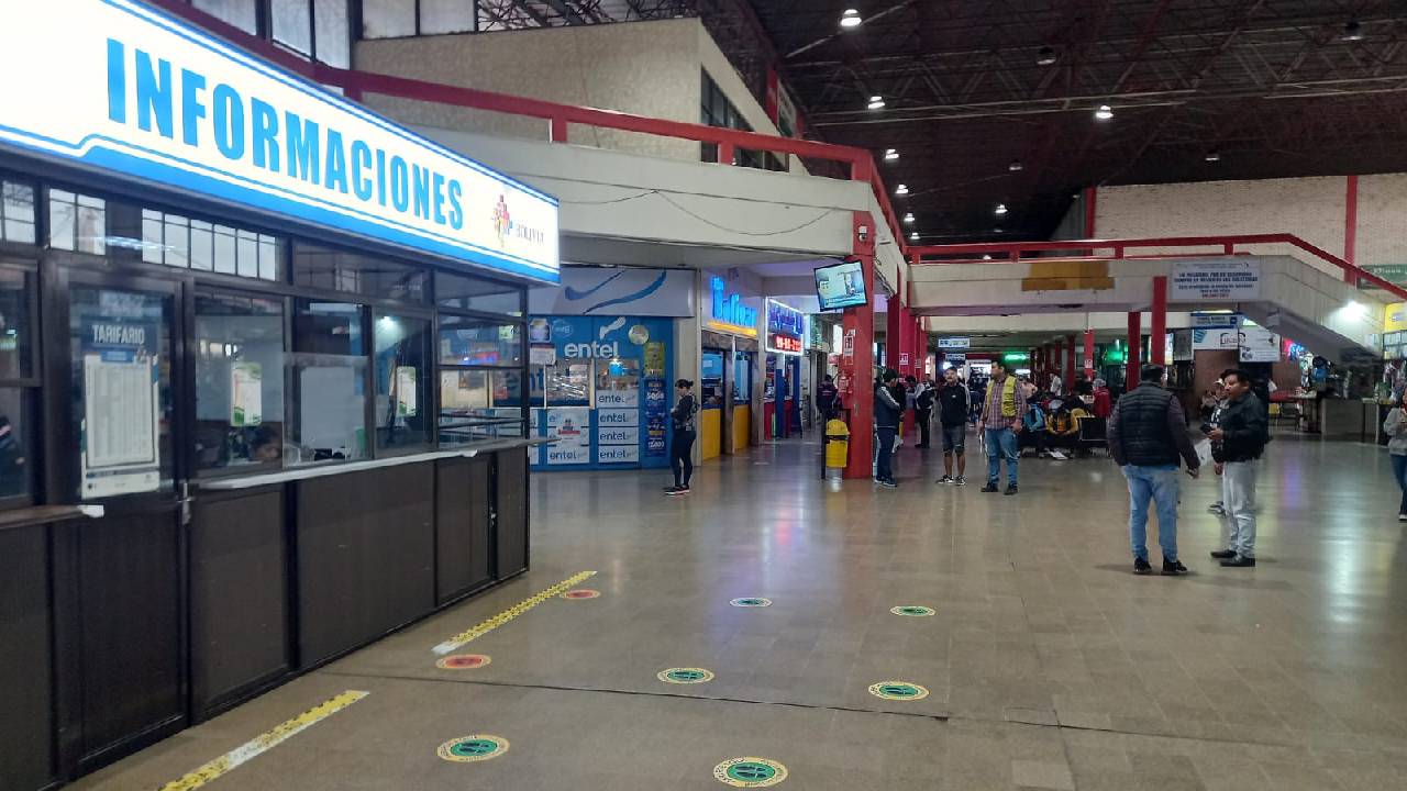 Comunarios acuerdan levantar bloqueo en puente Ichilo
