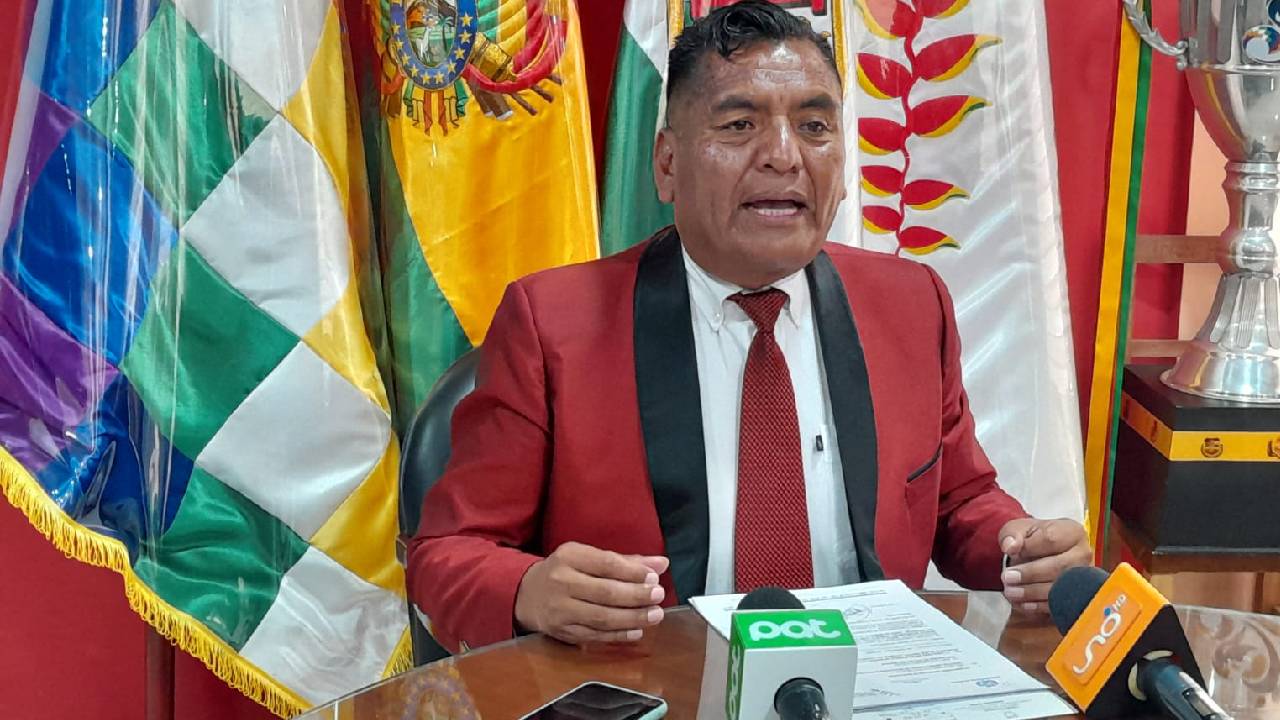 Director Departamental de Educación de Santa Cruz se refiere a la marcha estudiantil y la prevención de la violencia