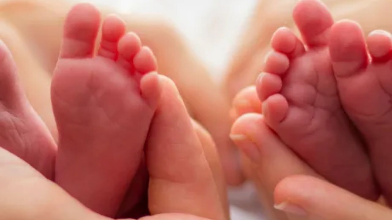 Le extirparon los ovarios para sobrevivir a un cáncer. Dos años después dio a luz a gemelos