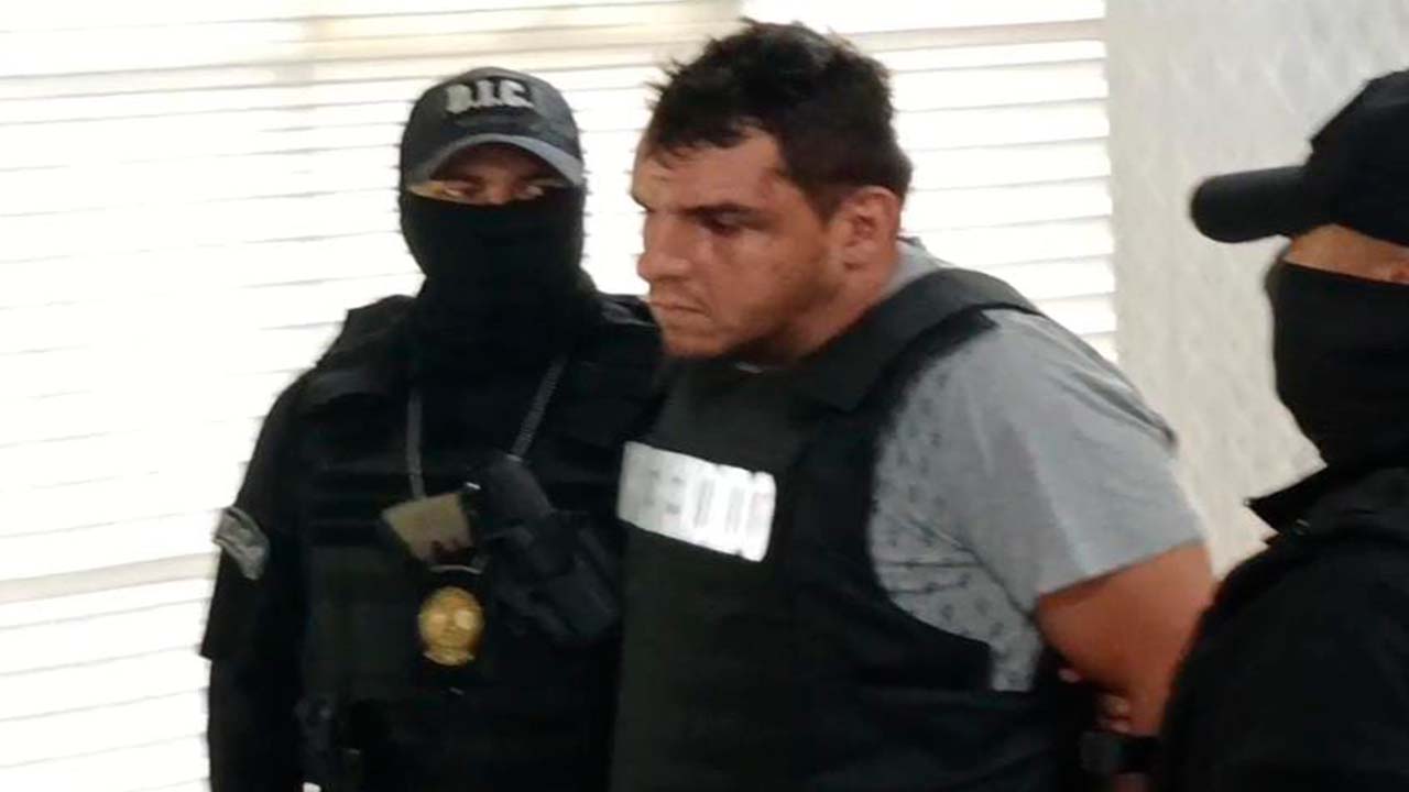 "Horror en Bolivia: Hombre de 30 años acusado de parricidio y feminicidio en grado de tentativa"