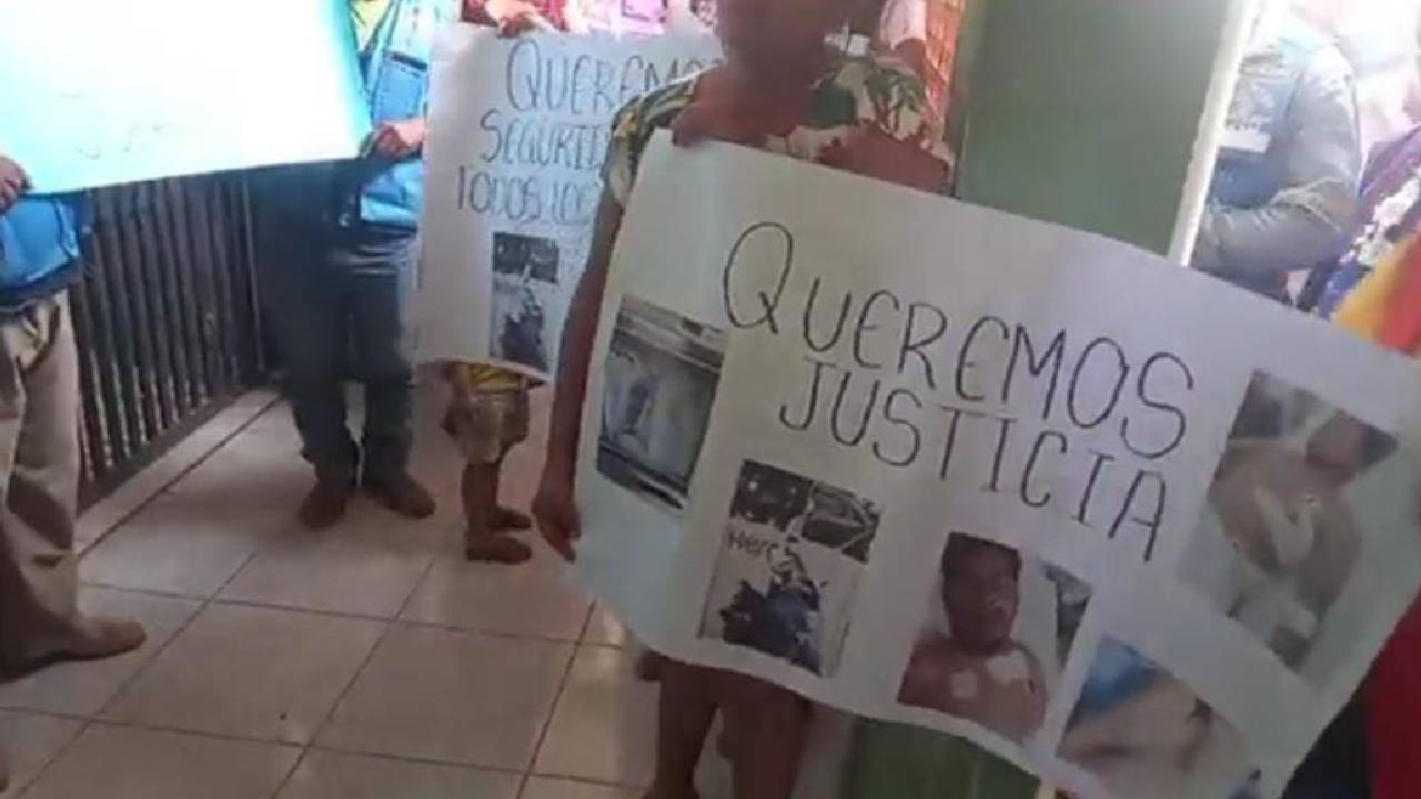 Mototaxistas de Pailón exigen justicia y seguridad en manifestación