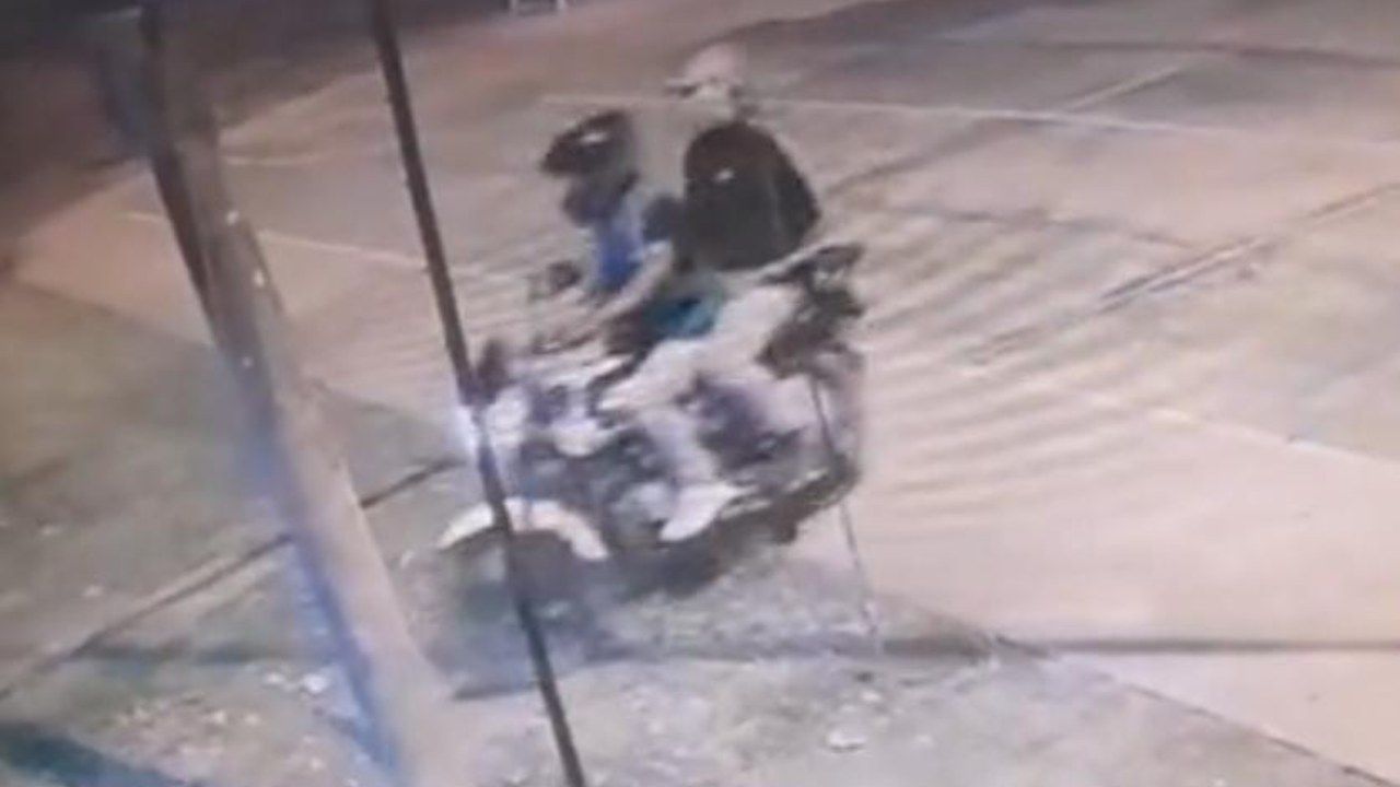 Violento asalto en Santa Cruz: Delincuentes atacan a víctima en plena vía pública
