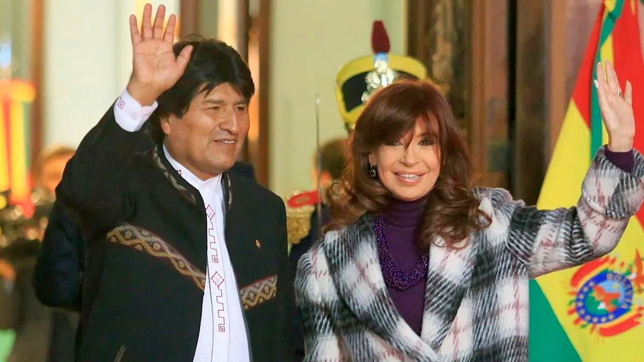Evo Morales en Argentina defiende a Cristina Fernández, quien es acusada de corrupción