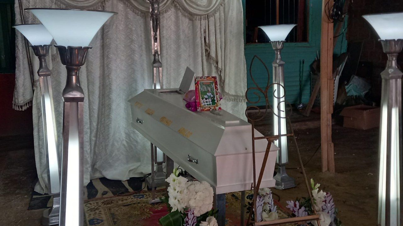 Velan los restos de la menor Maite Belén Miranda, víctima de infanticidio