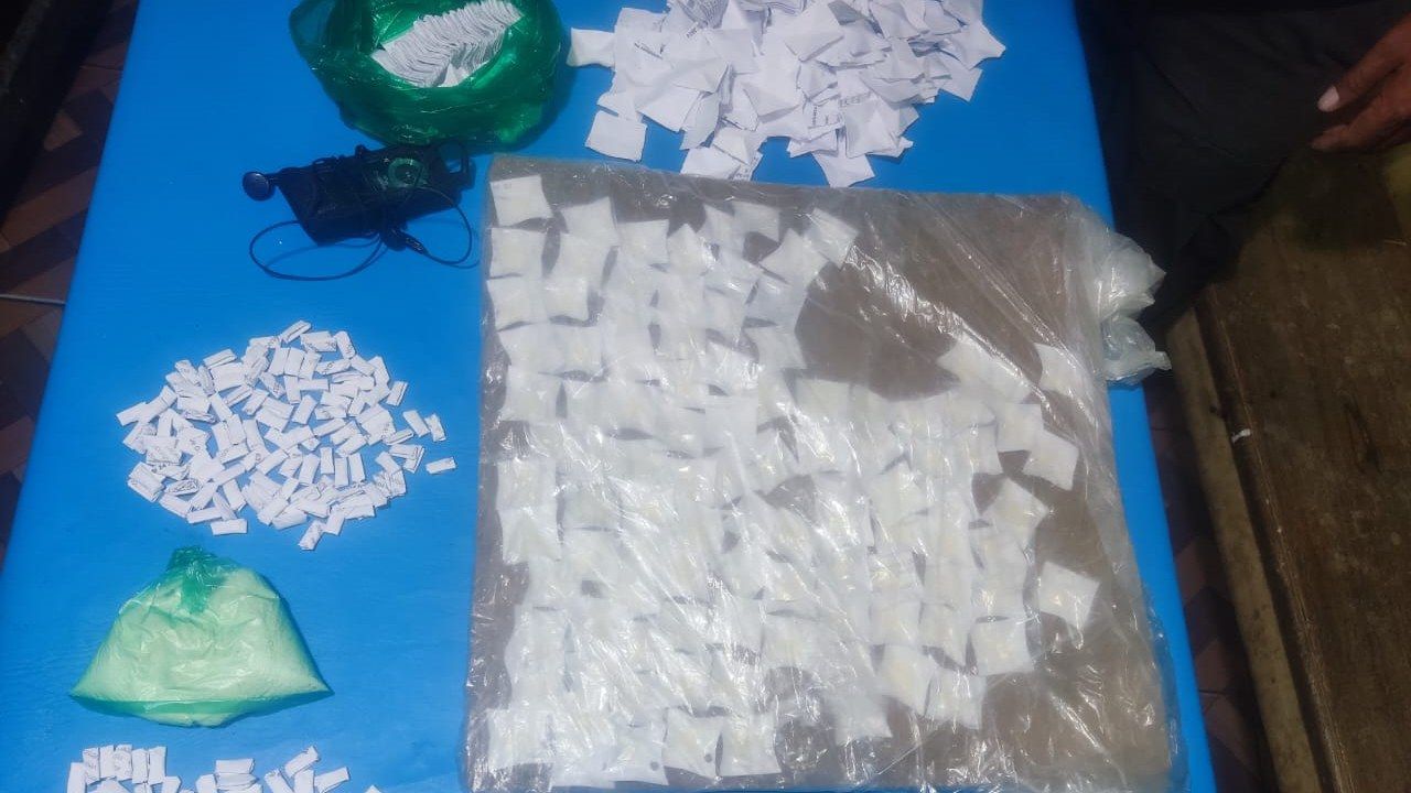 Incautan 253 sobres de drogas en la Cárcel de San Pedro en Oruro