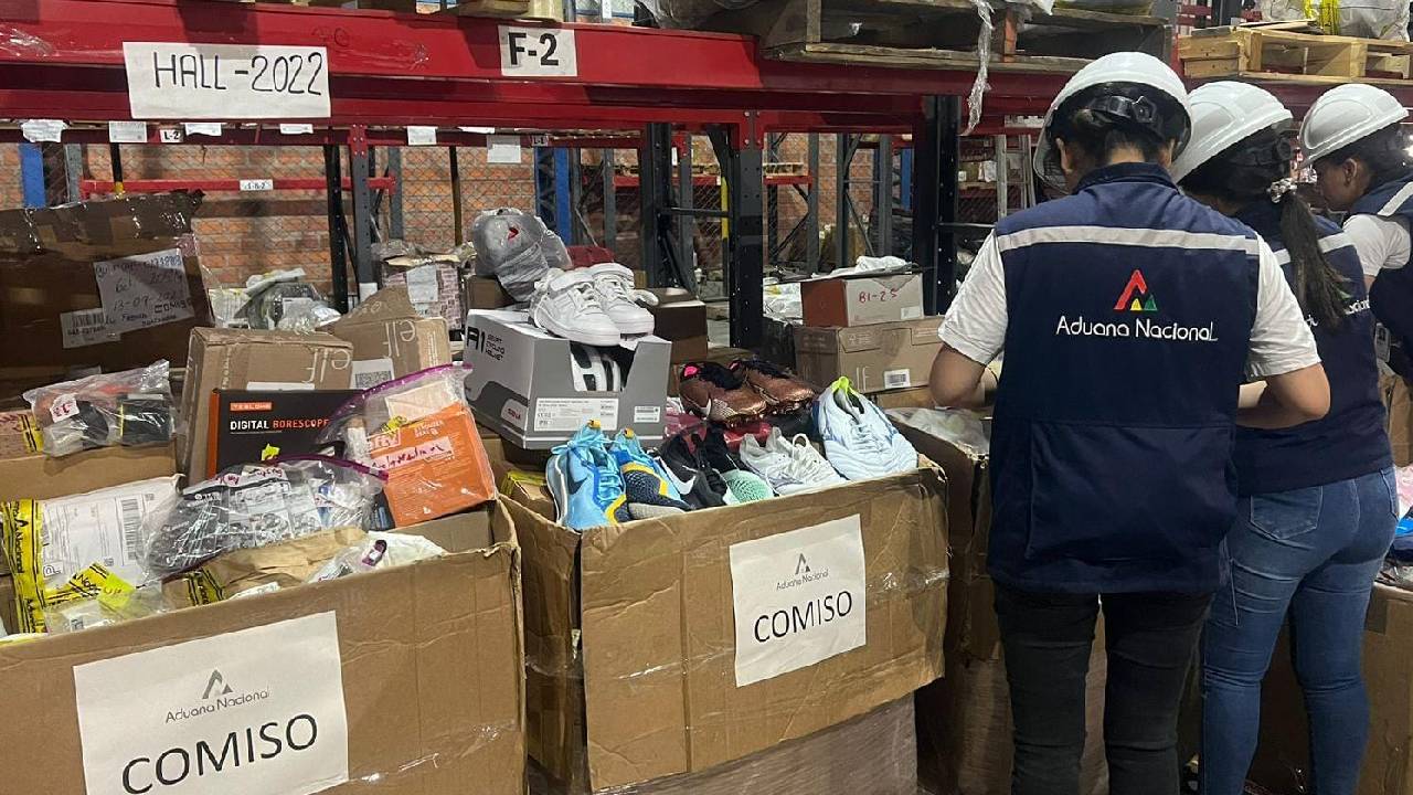 En Viru Viru, Aduana intercepta mercancía ilegal valorada en Bs 1,3 millones