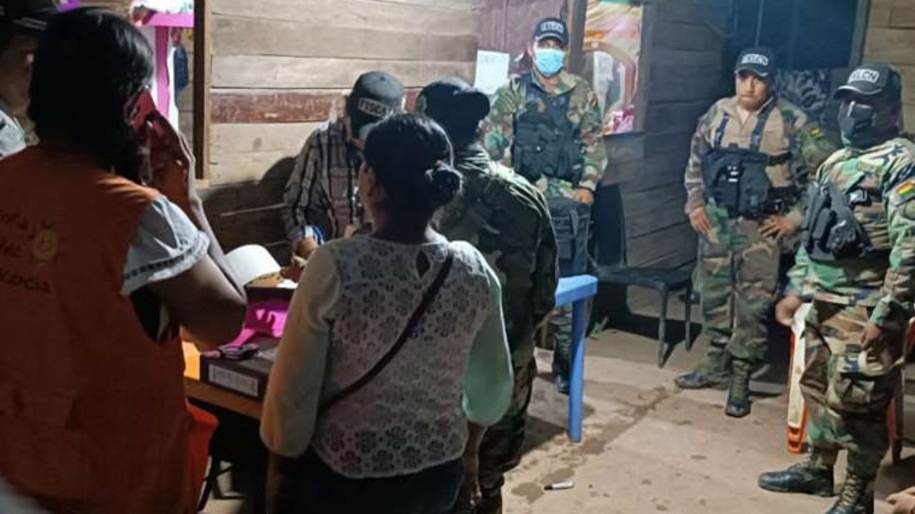 Aprehenden a cuatro personas por venta de droga al raleo en el municipio de San Carlos