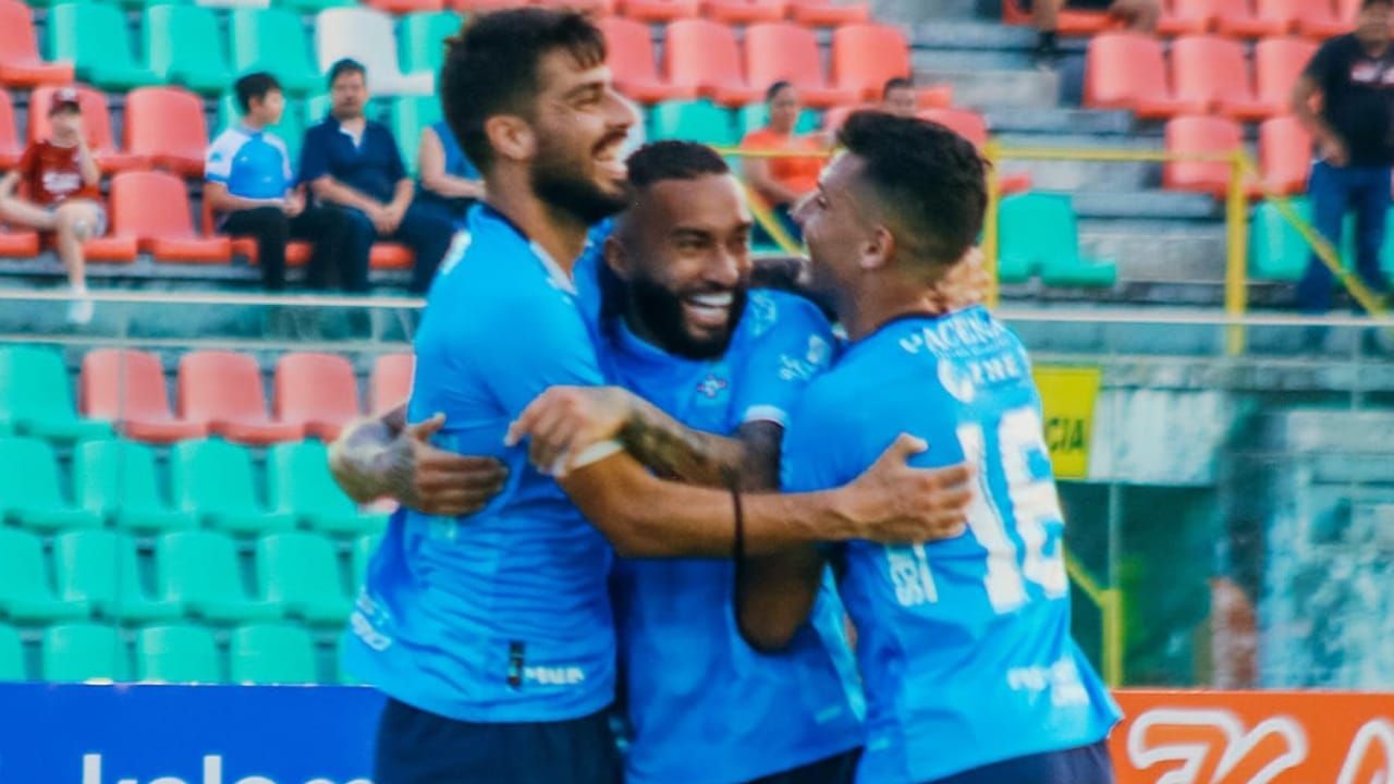 En la Copa Kalomai, ganó Blooming, perdió Oriente