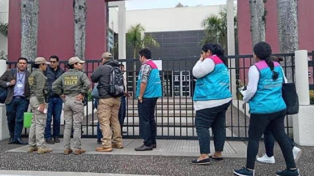 Fiscalía de Santa Cruz continuará investigación contra adolescentes con responsabilidad penal por el delito de violación en una unidad educativa privada