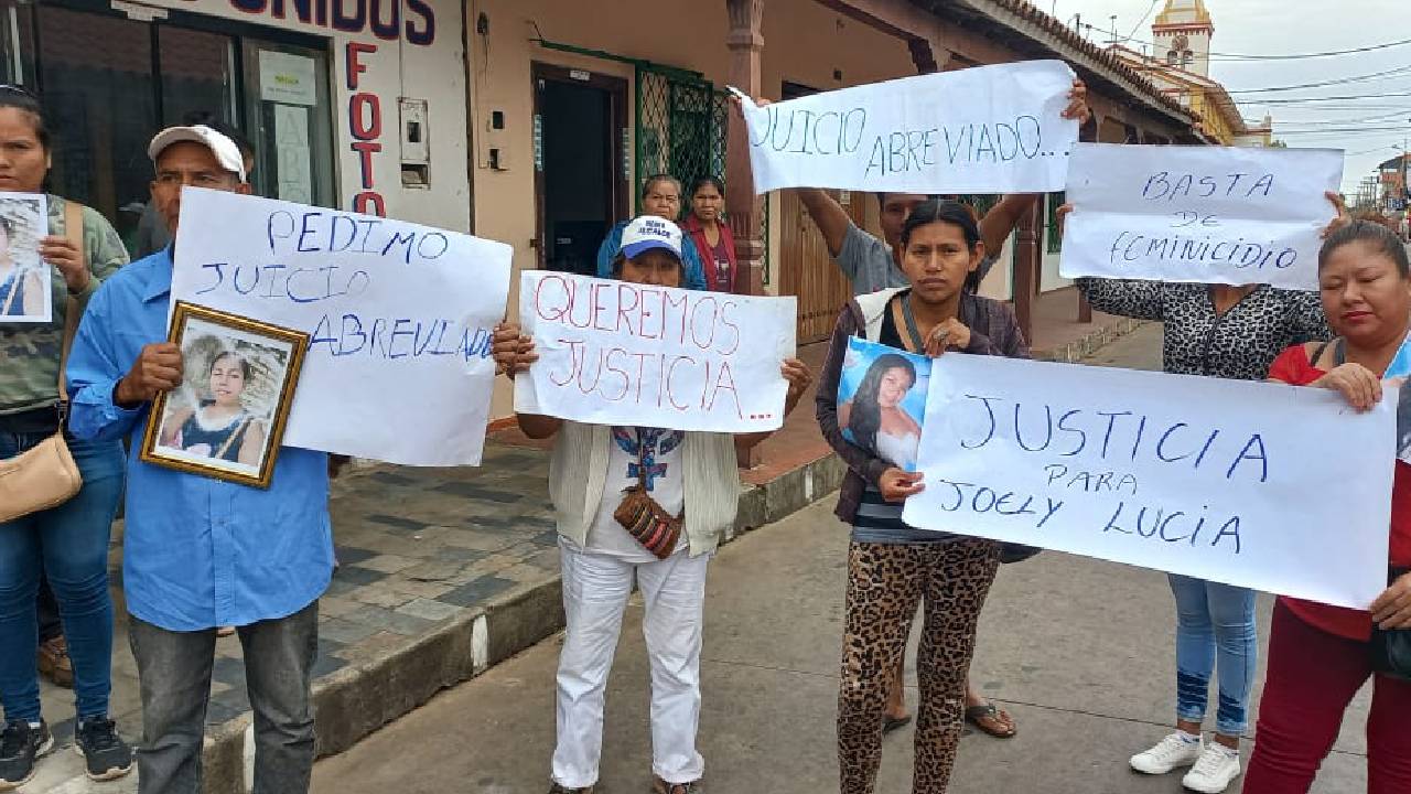 Familiares de víctima de feminicidio en Cotoca aguardan audiencia de medidas cautelares