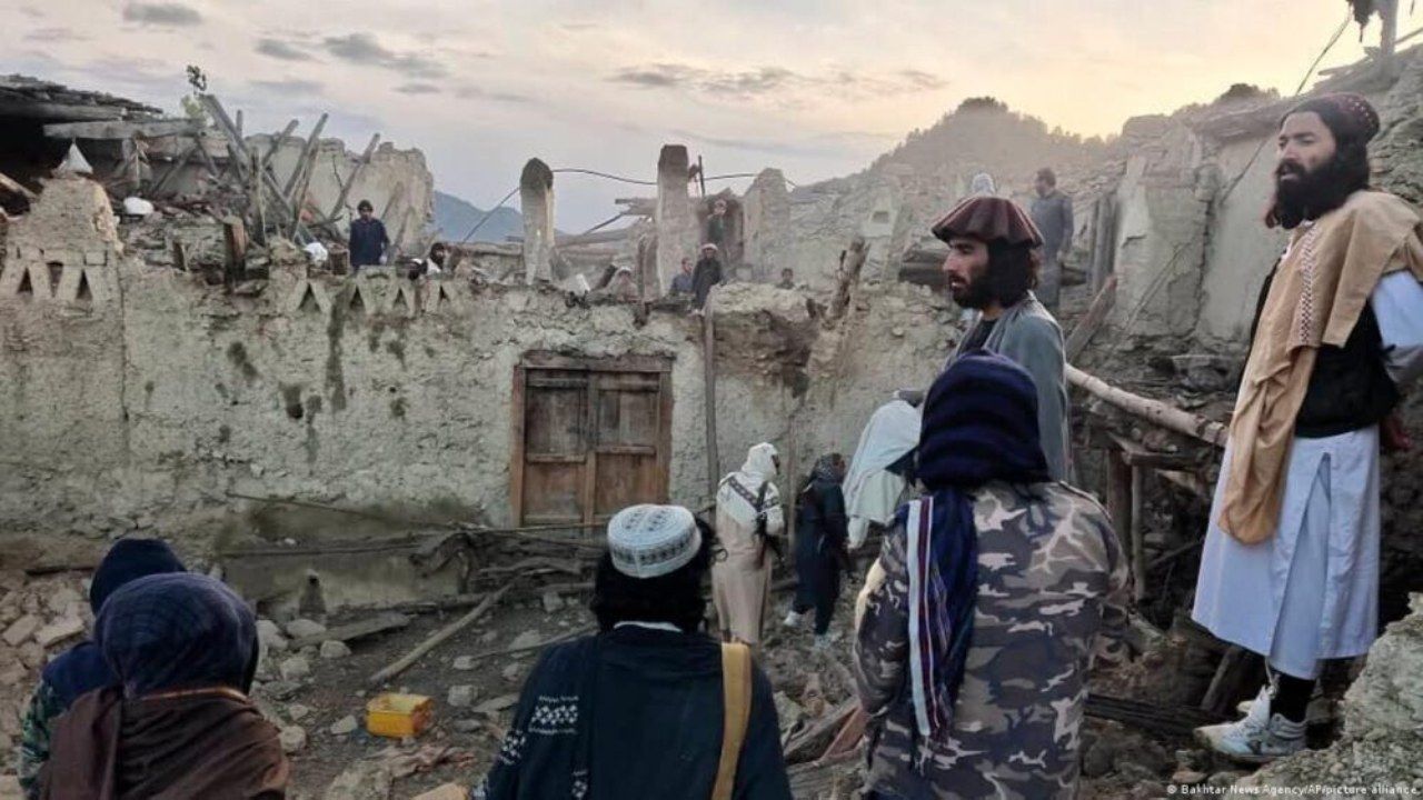 Sismo de magnitud 6,3 deja al menos 15 muertos en Afganistán