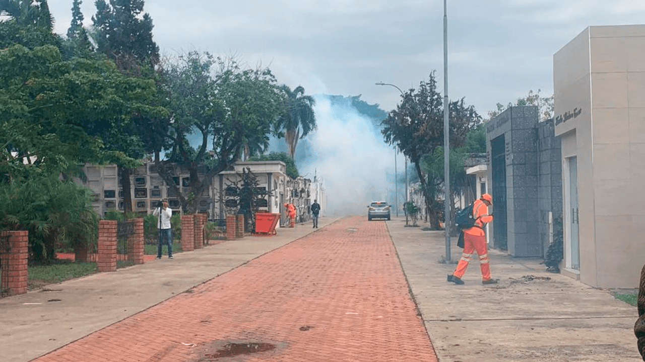 Todos Santos: Inician las labores de mantenimiento en cementerios municipales 