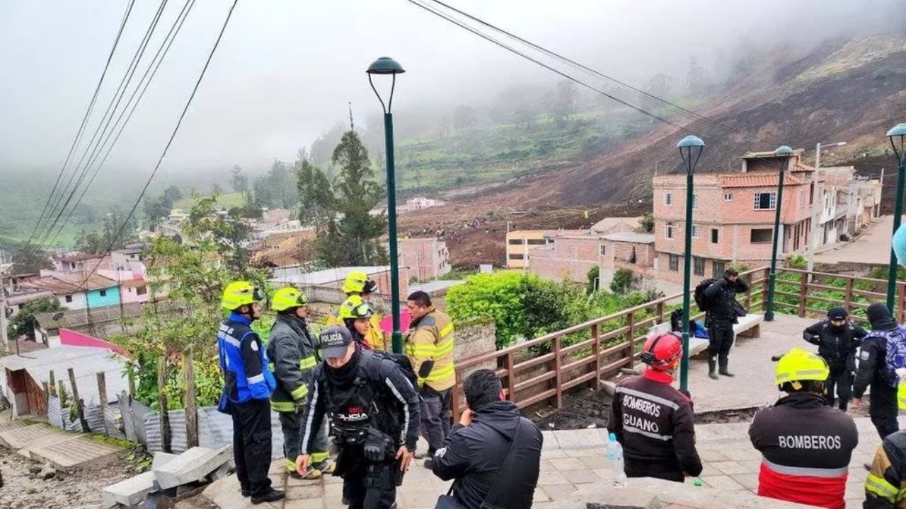Ecuador: Un deslizamiento de tierra dejó al menos 16 muertos y 7 desaparecidos