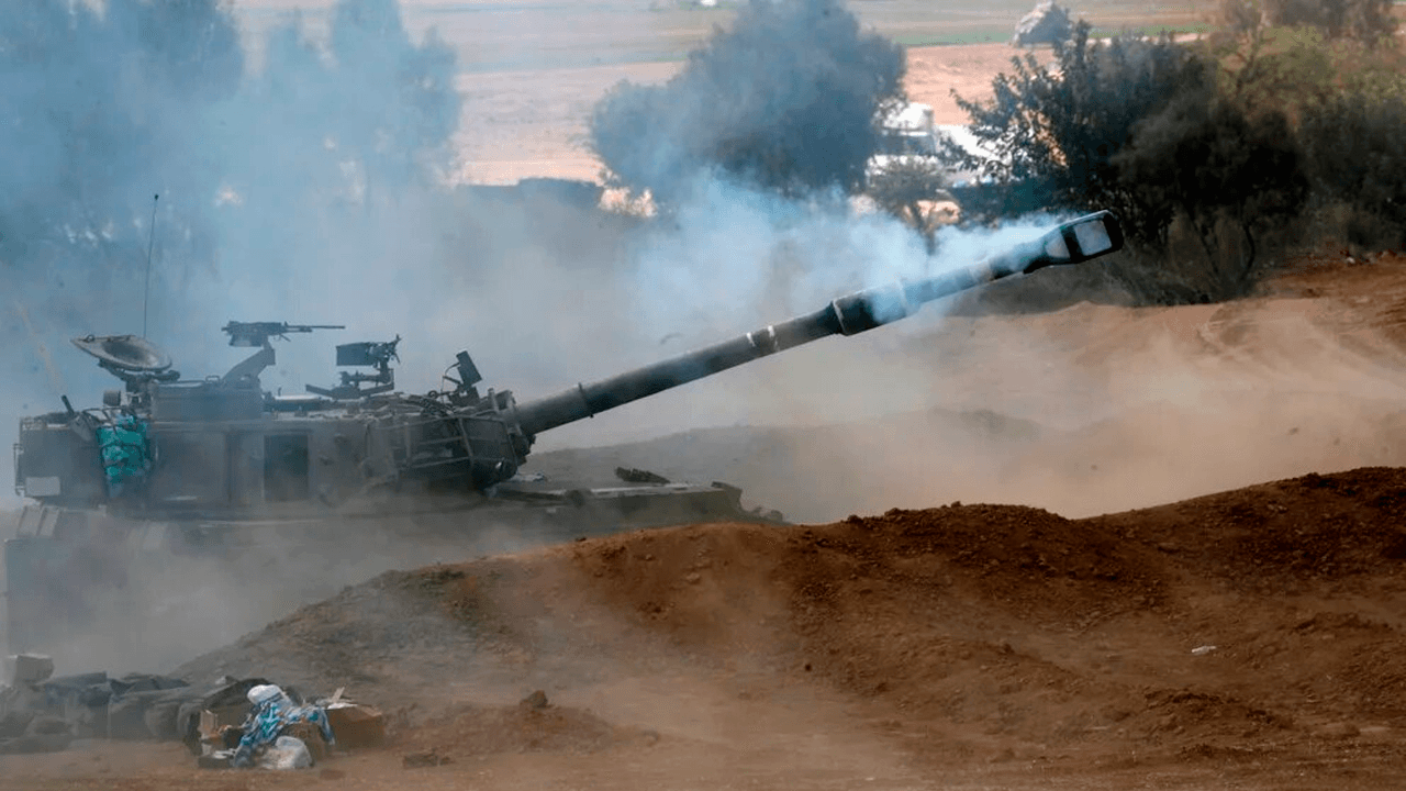 Bombardeos israelíes matan a 70 palestinos que escapaban hacia sur de Gaza, denuncia Hamás