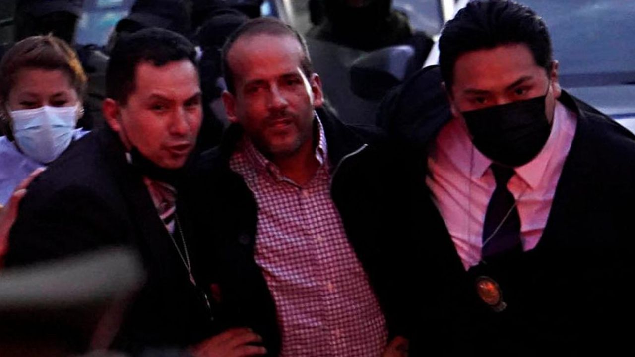 Camacho conversó con delegados de la CIDH en Chonchocoro
