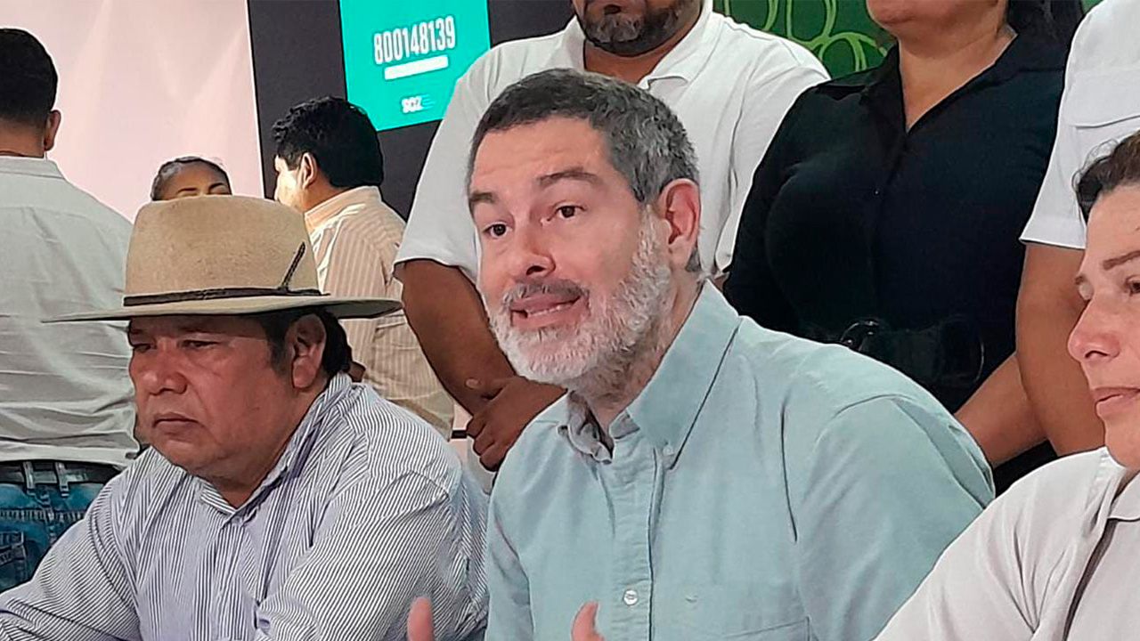 Matkovic lamenta persecución a líderes cruceños por promover lucha legítima y pacífica para el censo