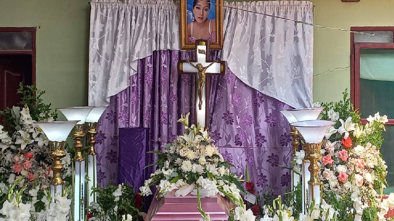 Familia y amigos velan a Beatriz Cutipa Gómez, víctima de presunta negligencia médica