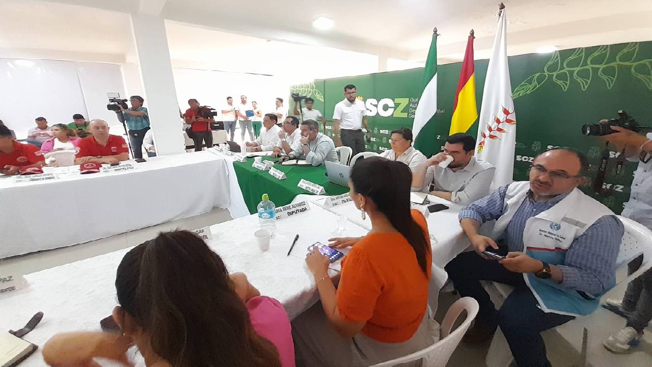 Arranca Reunión COED De Emergencia Por Humareda A Causa De Los Incendios Forestales