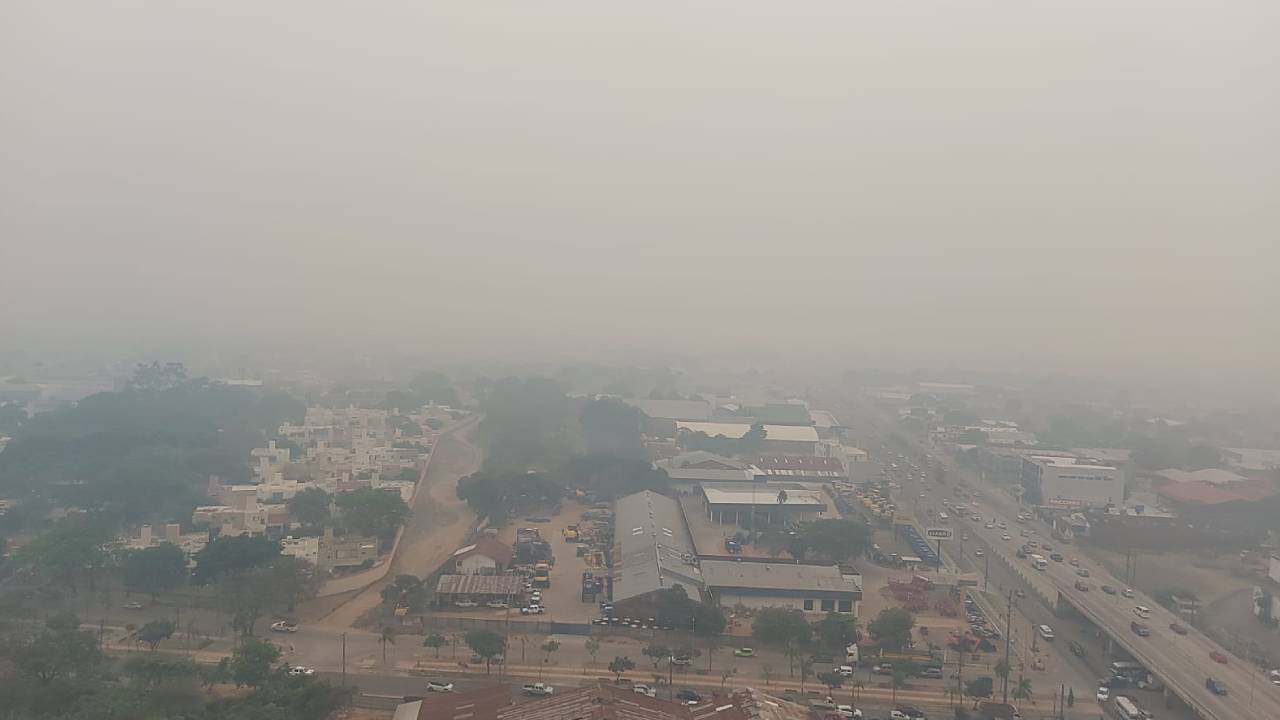 Cuarto día de suspensión de vuelos en el Aeropuerto El Trompillo por contaminación del aire