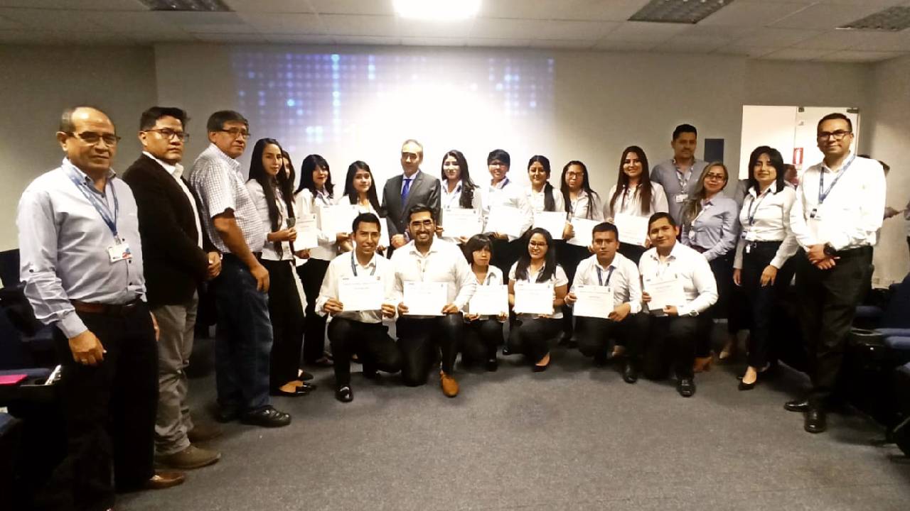 Banco Unión A Través De Un Programa De Capacitación Denominado “Semillero” Procederá A La Contratación De Cajeros Para Sus Agencias