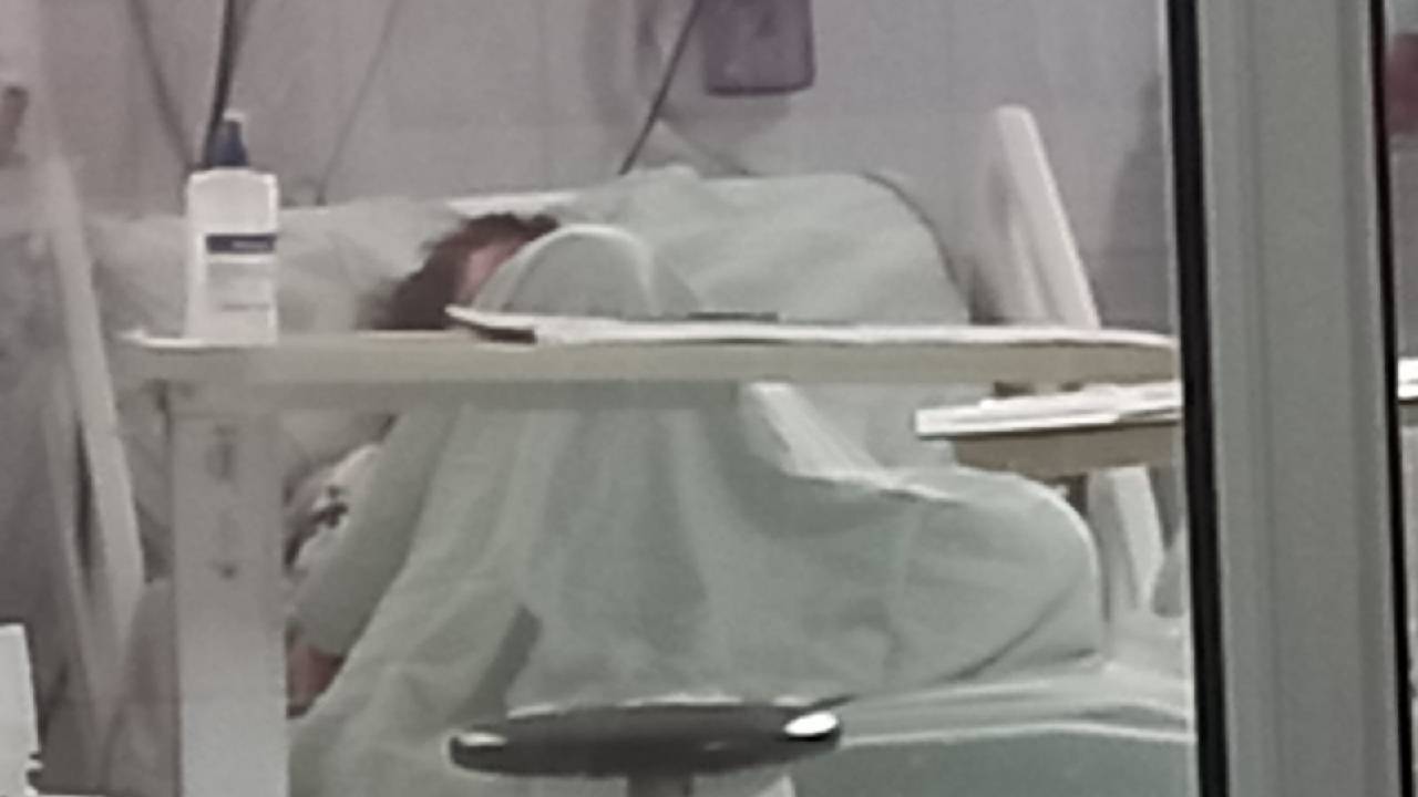 Adolescente agredida por su ex pareja se recupera y descubre su embarazo