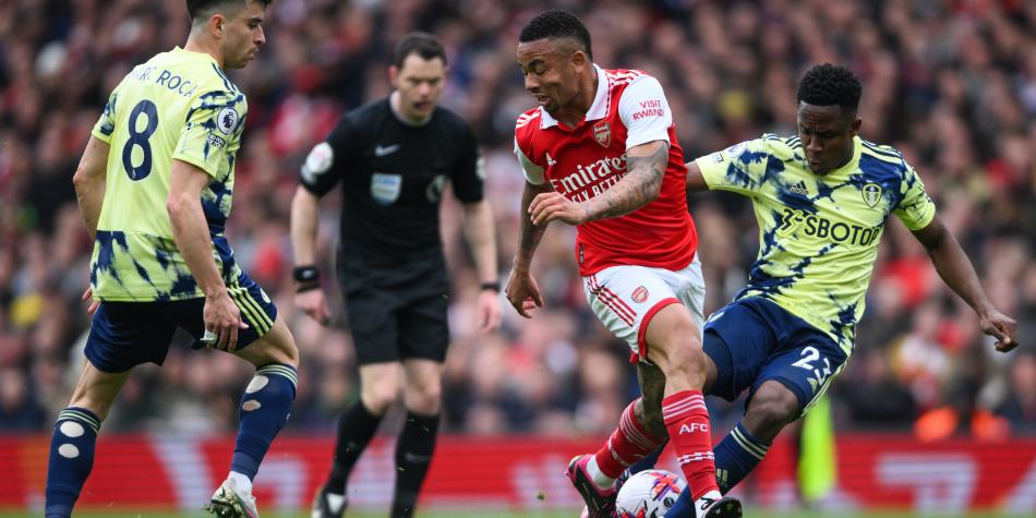Arsenal no titubea camino al campeonato