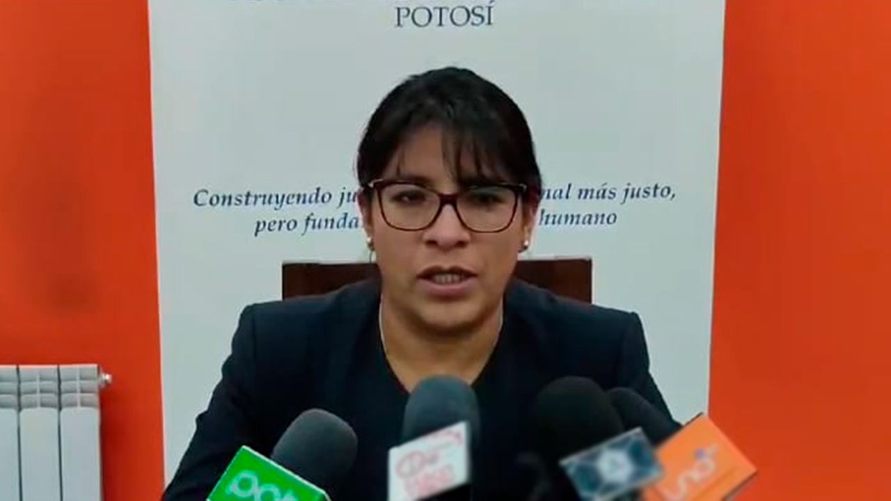 Fiscalía de Potosí investiga violación de una adolescente de 14 años en Uyuni; el agresor ya fue aprehendido