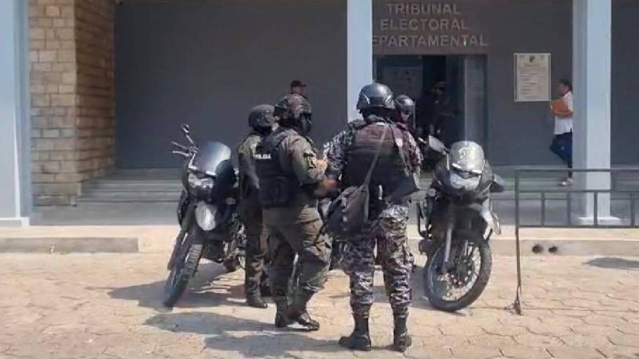 Custodia policial en el tribunal electoral departamental