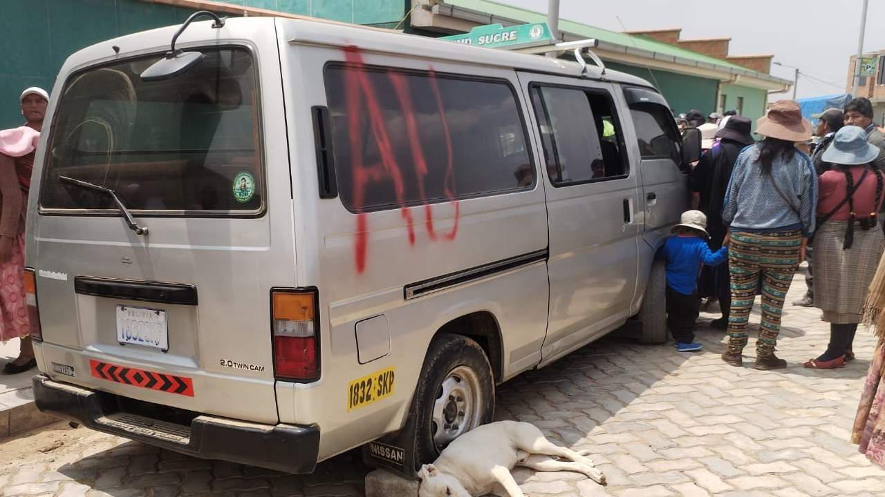 Vecinos de Viacha intentan hacer justicia por mano propia contra presunta "Banda de Auteros"
