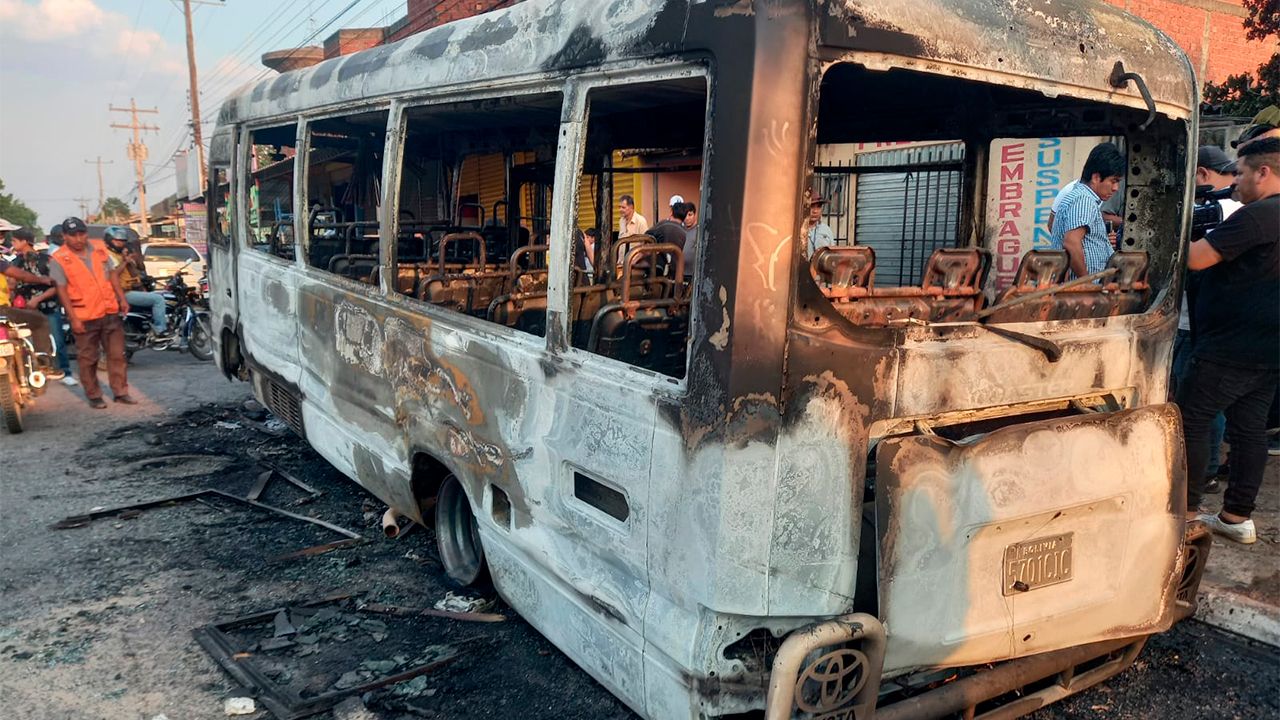 Incendio en Satélite Norte: Rápida acción de vecinos y bomberos evita heridos