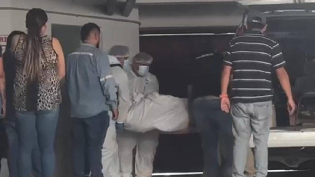Fiscalía investiga el asesinato de un policía y un civil en Santa Cruz