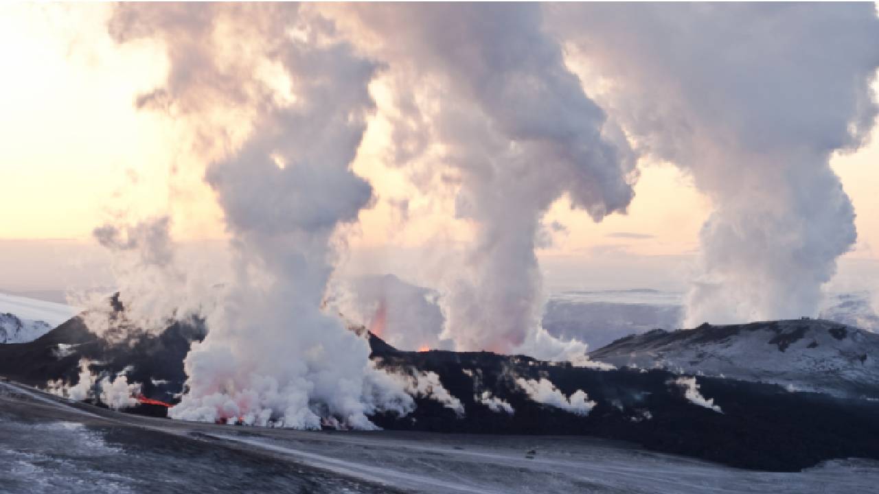 Sismos en Islandia generan temor de una posible erupción volcánica