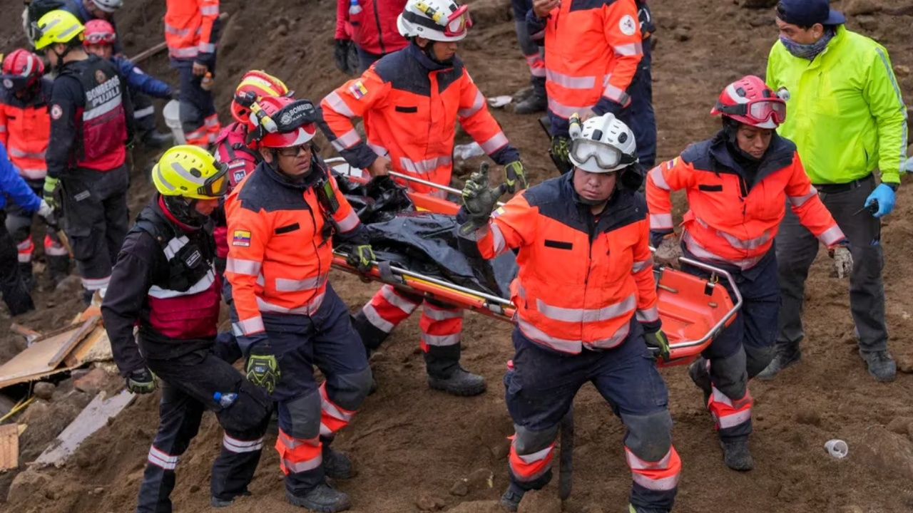 Ecuador: Desmoronamiento de una montaña deja 28 fallecidos