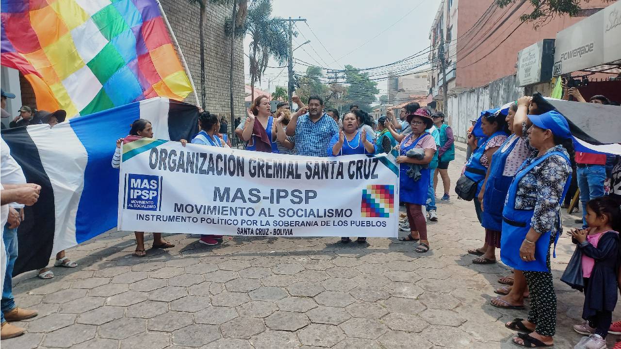Sectores sociales, gremiales y representantes del MAS exigen reversión de la anulación del congreso de Lauca Ñ