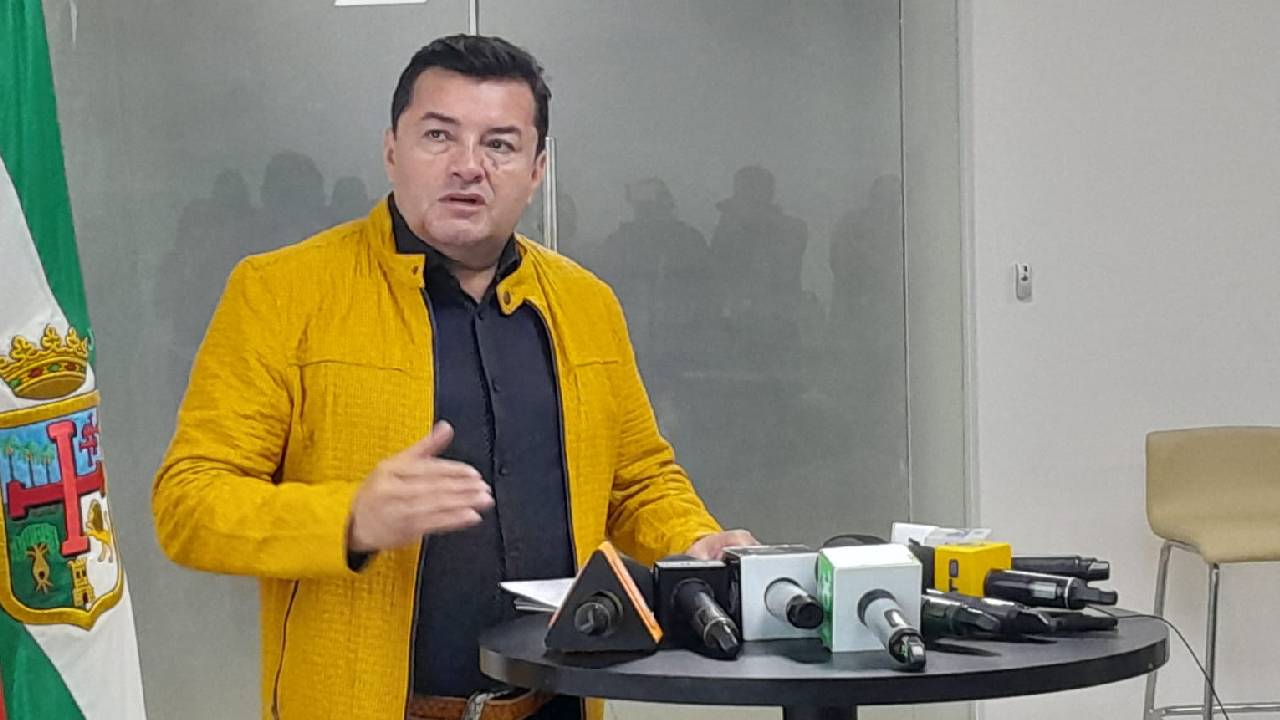 Alcalde advierte con la paralización de proyectos por la no aprobación