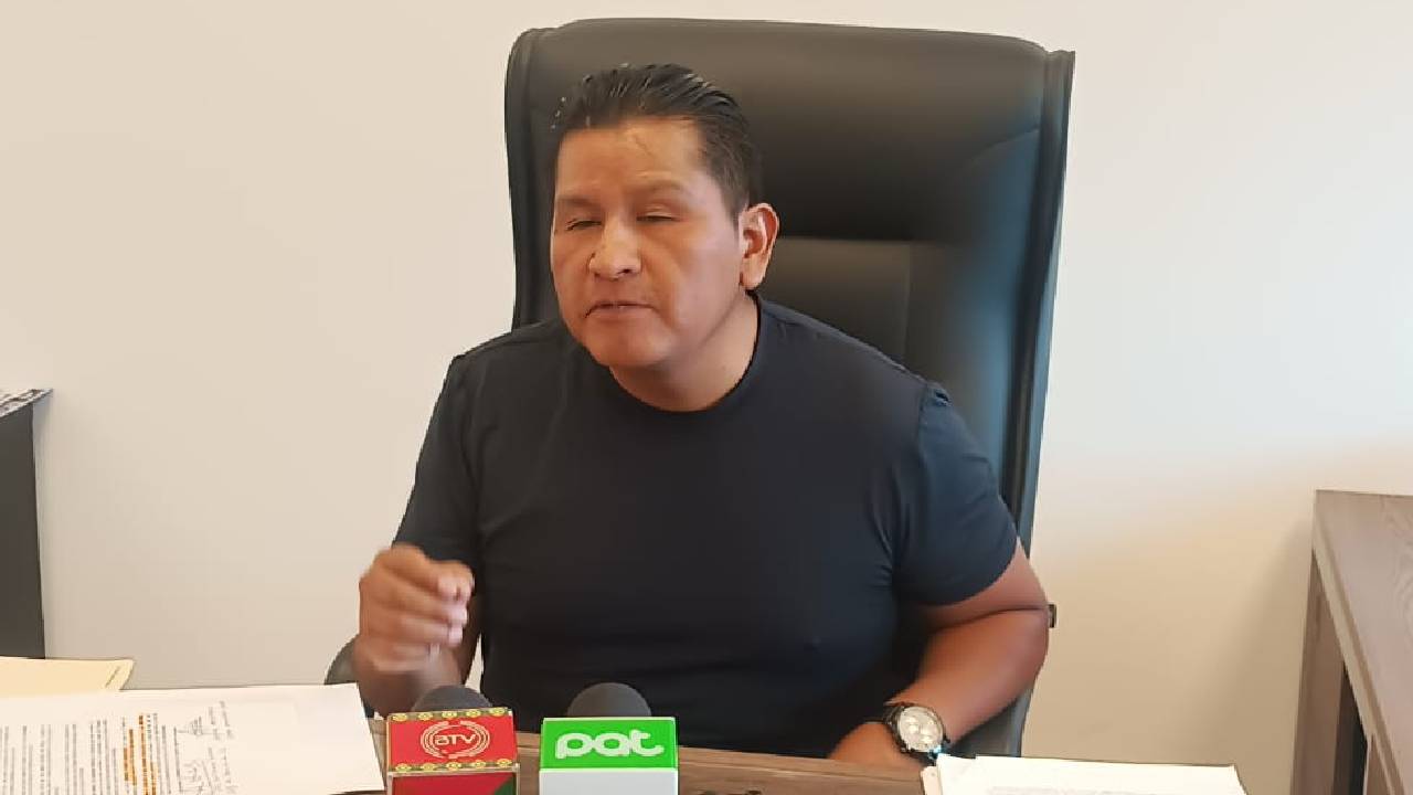 "Es mas frontal un golpe al Gobierno"