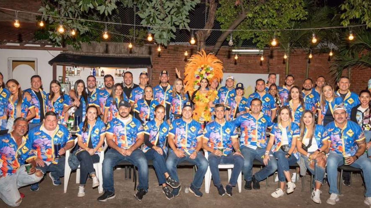 Los Ociosos son los coronadores del Carnaval cruceño 2024