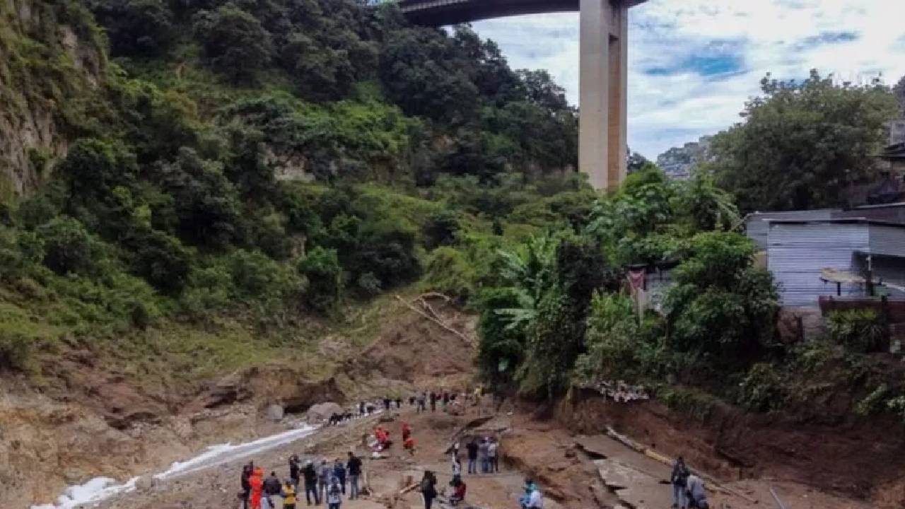 En Guatemala, seis desaparecidos por derrumbe de ladera 