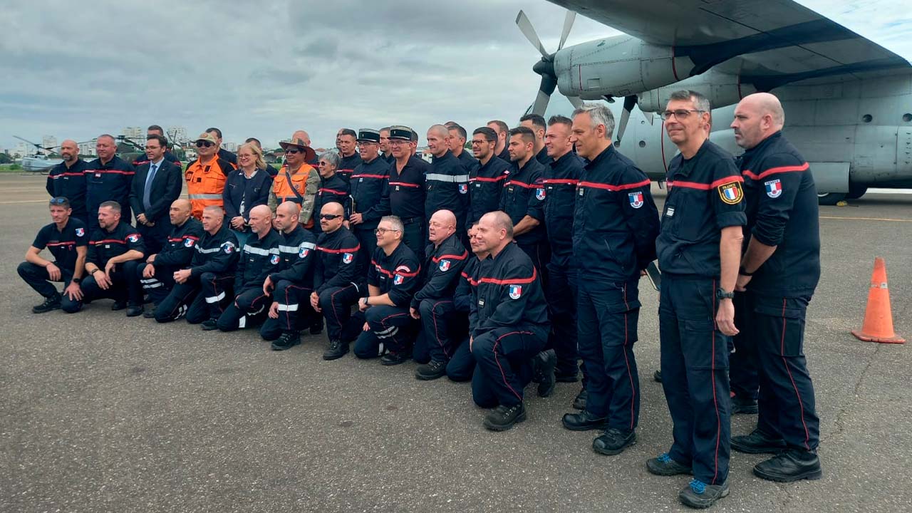 Bomberos Franceses llegan a Bolivia para reforzar labores contra incendios