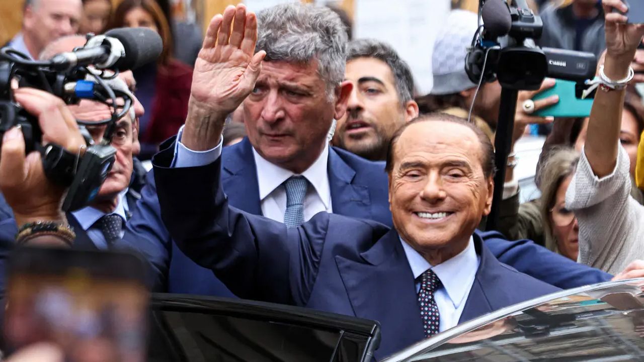 Berlusconi padece leucemia y ya está bajo quimioterapia